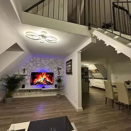 Moderne Deluxe 3-Zi Eigentums- Maisonette-Wohnung Ibm Bertrandt Mercedes Ehningen Exterior foto