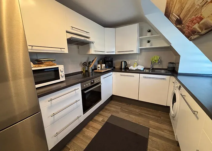 Moderne Deluxe 3-Zi Eigentums- Maisonette-Wohnung Ibm Bertrandt Mercedes