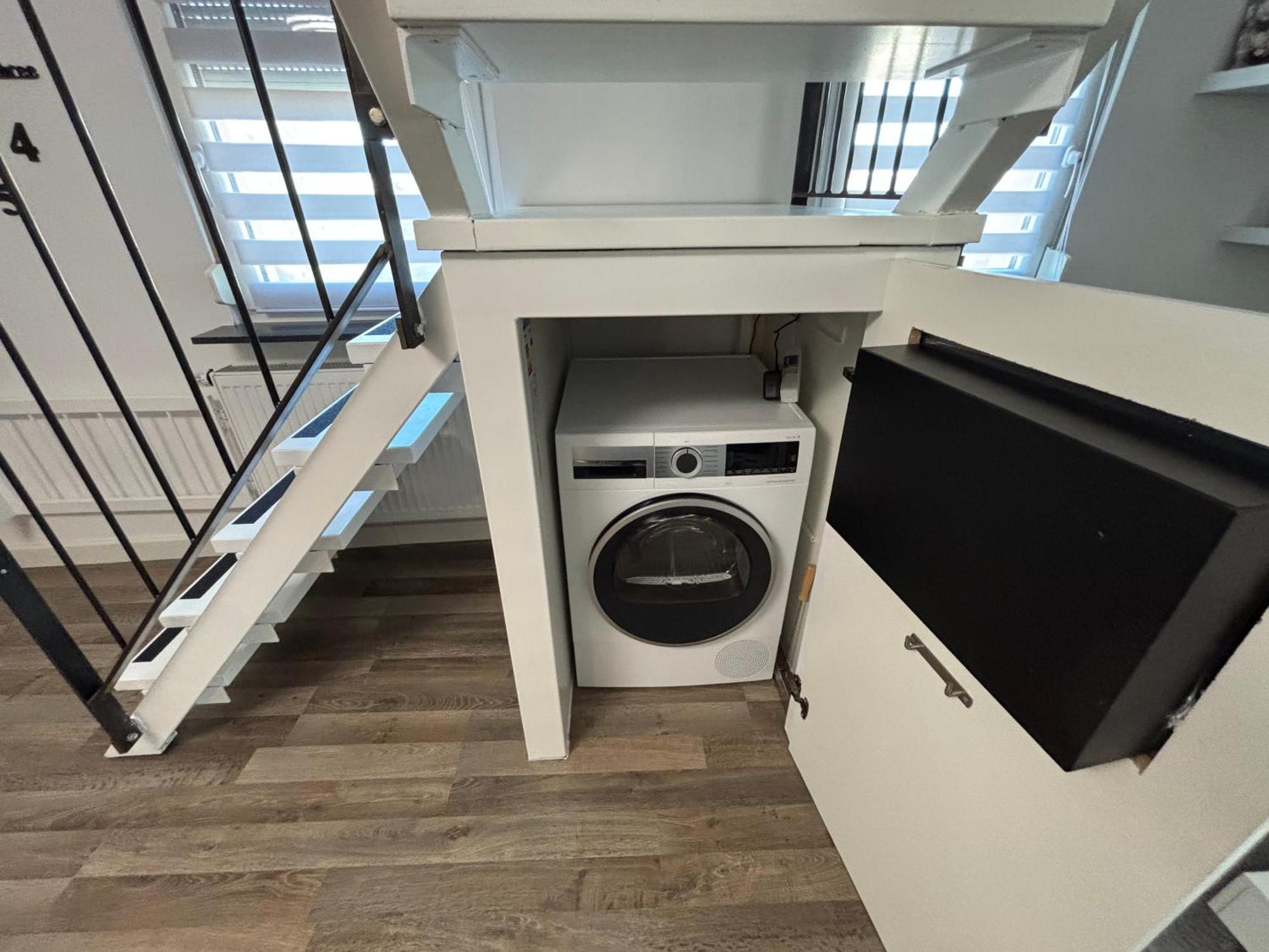Moderne Deluxe 3-zi Eigentums- Maisonette-wohnung Ibm Bertrandt Mercedes Ehningen