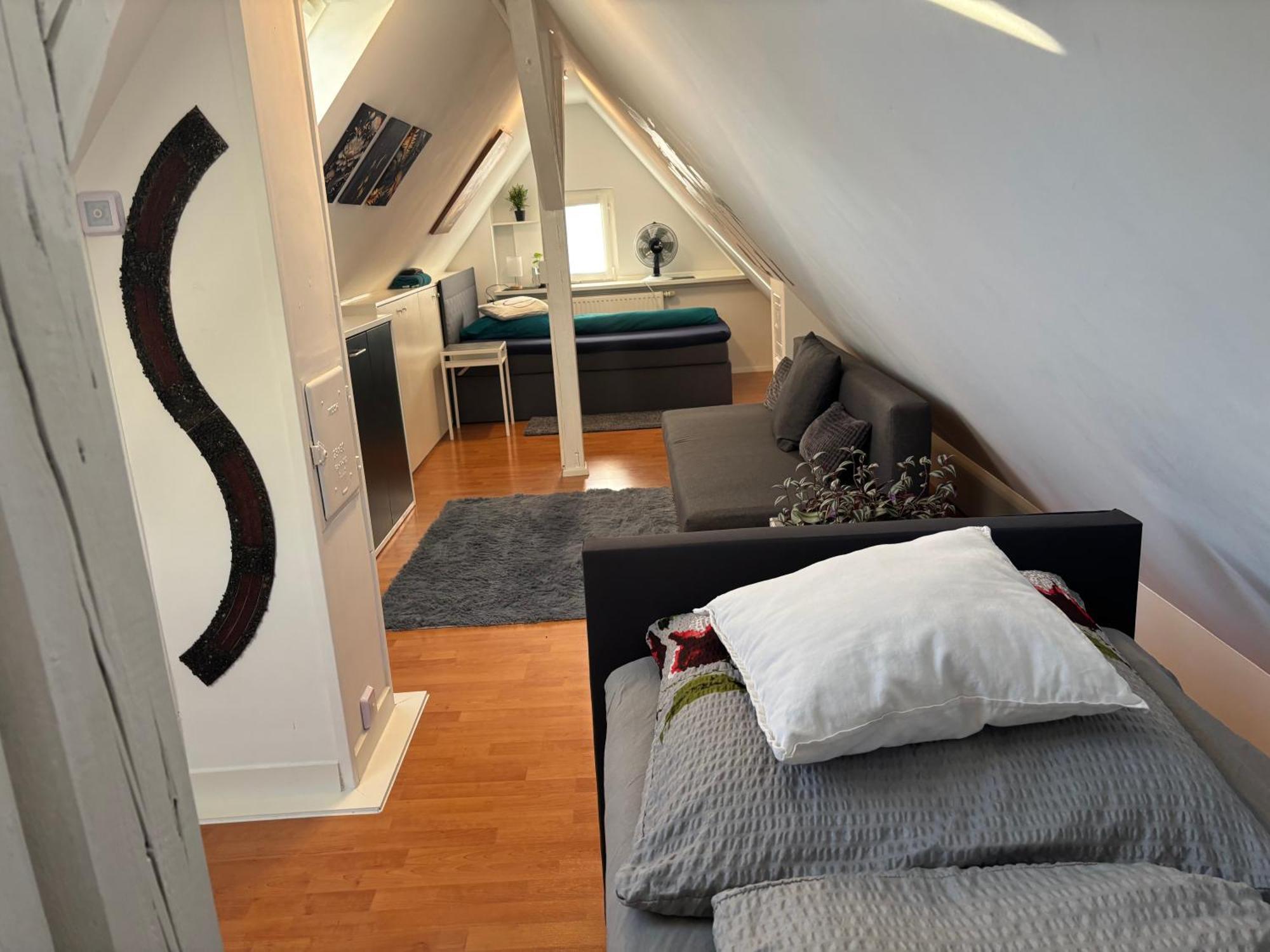 Moderne Deluxe 3-zi Eigentums- Maisonette-wohnung Ibm Bertrandt Mercedes