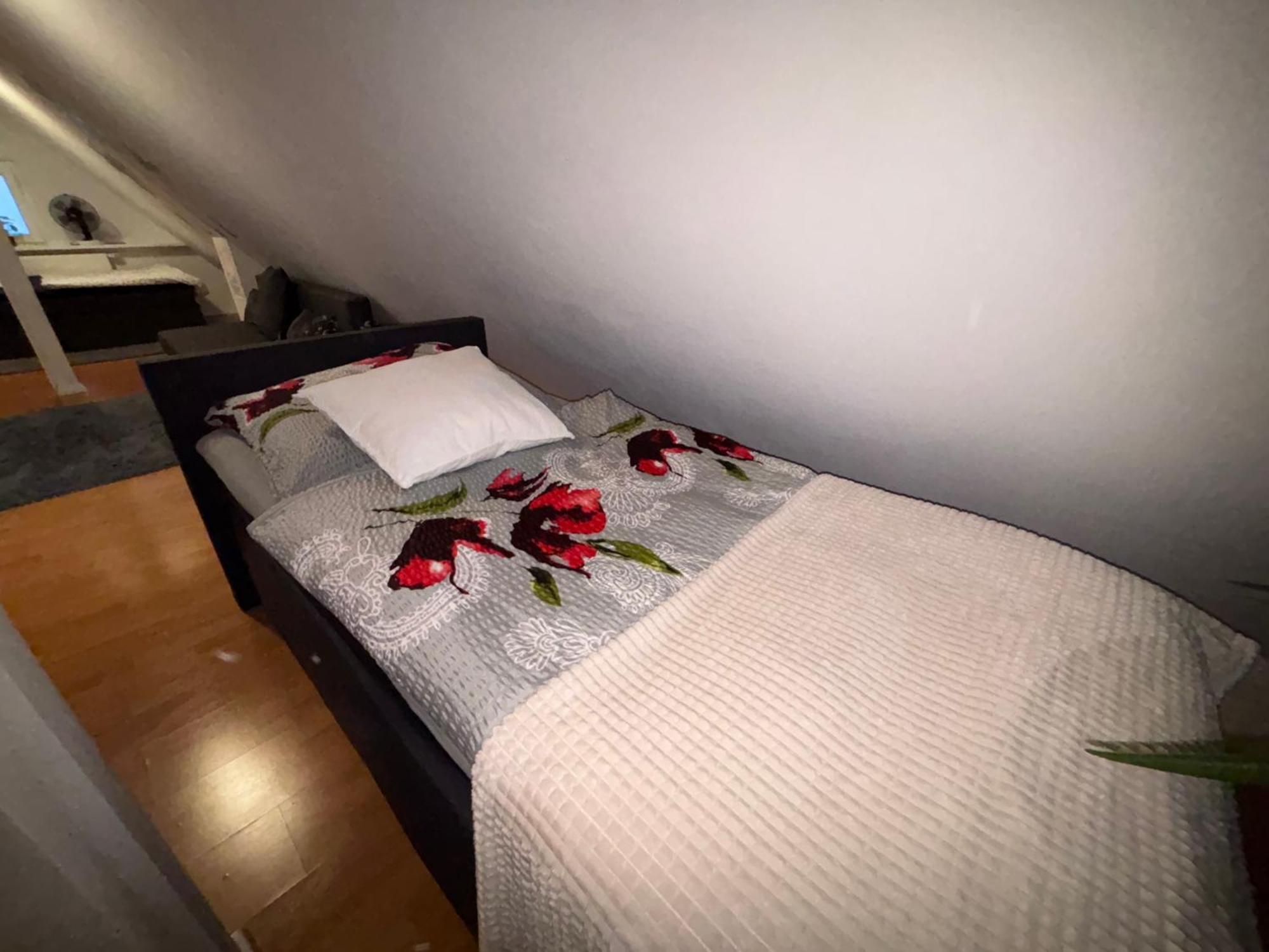 Moderne Deluxe 3-zi Eigentums- Maisonette-wohnung Ibm Bertrandt Mercedes *