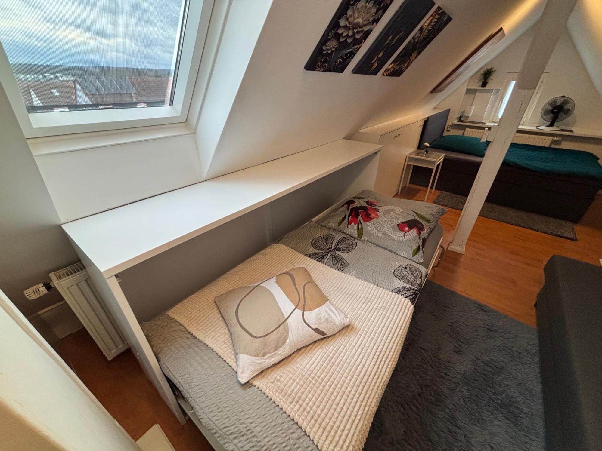 Apartment Moderne Deluxe 3-zi Eigentums- Maisonette-wohnung Ibm Bertrandt Mercedes